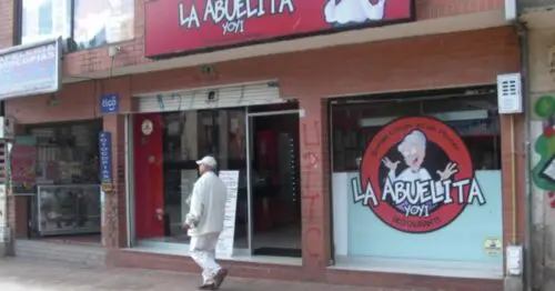 LA ABUELITA YOYI LA ABUELITA YOYI